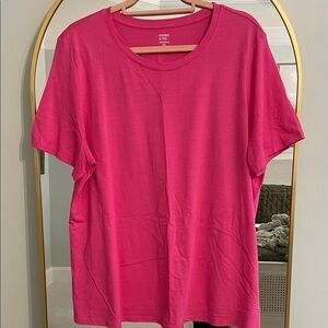 Crown & Ivy Vibrant Pink Short Sleeve Tee